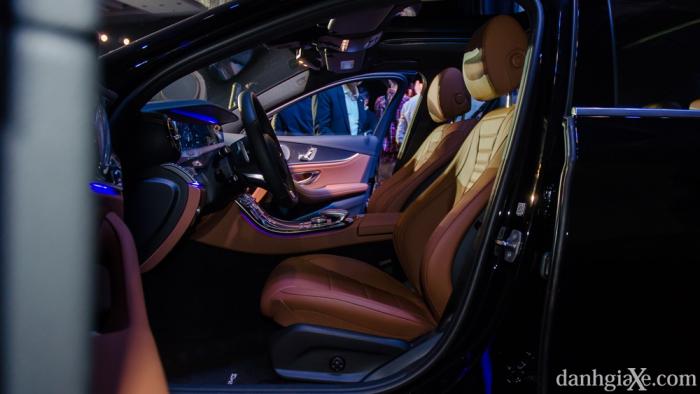Đánh giá Mercedes E300 AMG 2017 thế hệ thứ 10
